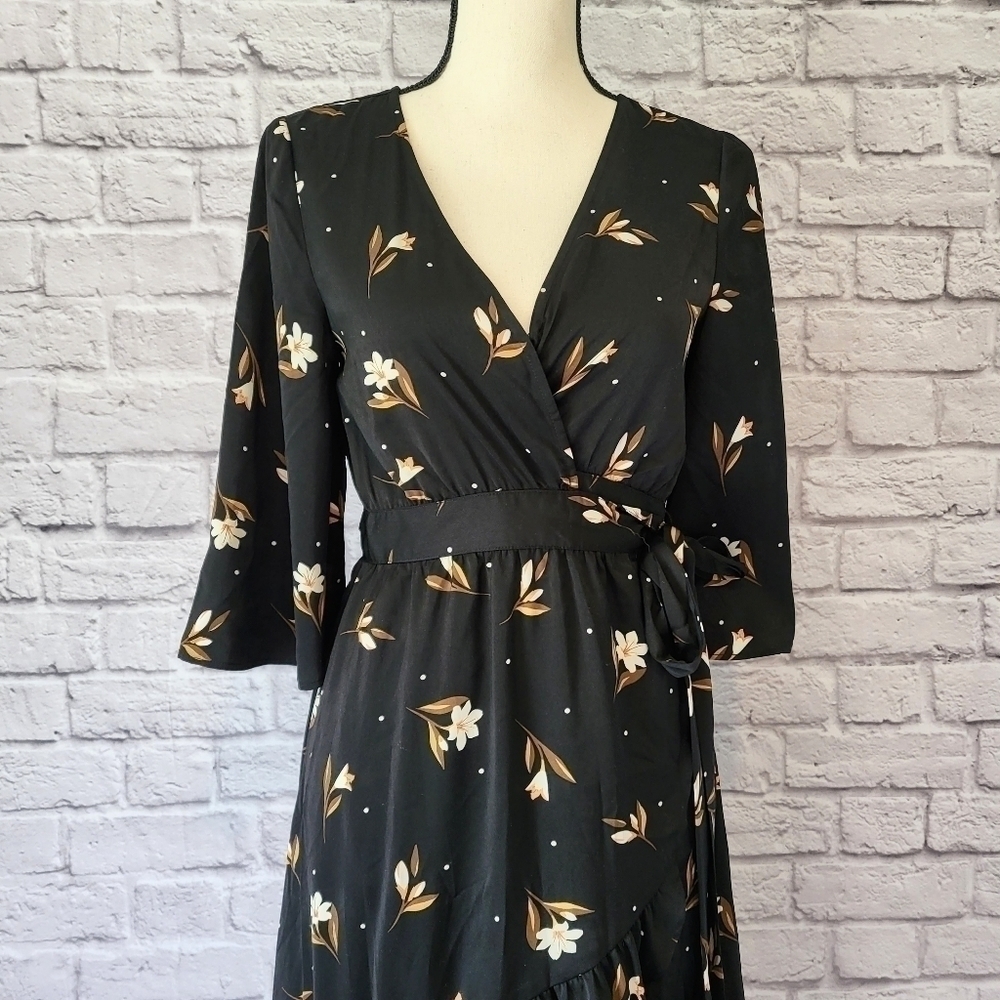 Saltwater Luxe black floral print wrap midi length ruffle hem 3/4 sleeve dress - Picture 4 of 11